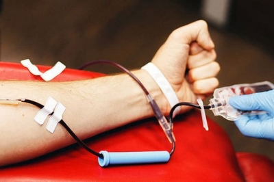 مدیر کل انتقال خون استان ایلام گفت: در سال جاری یک هزار و ۱۰۰ نفر در استان ایلام خون اهداء کرده اند.